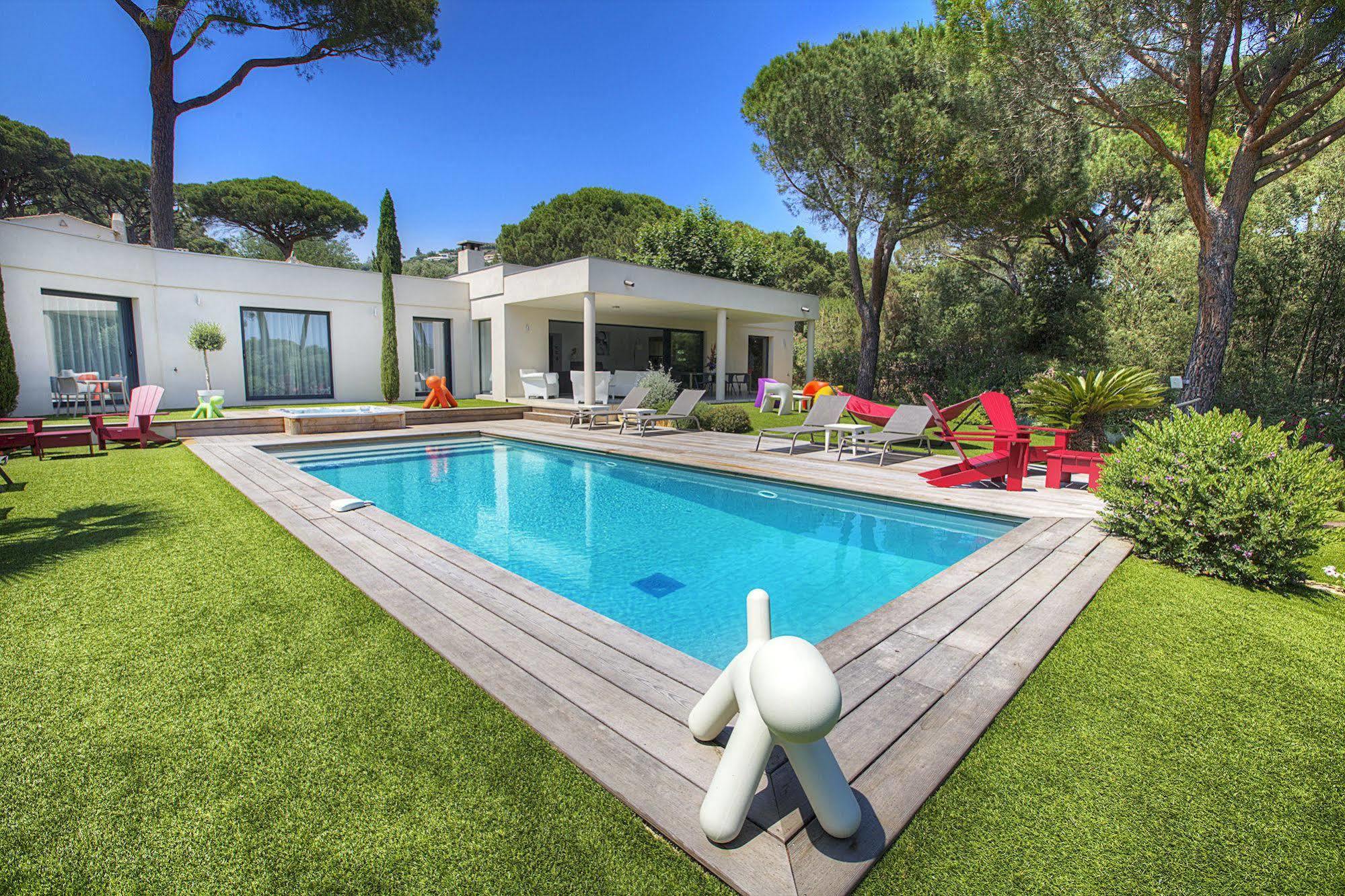 Villa Californie Сен Максим Екстериор снимка